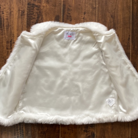 PLACE girls 10/12 fur vest. EUC - Picture 2 of 4